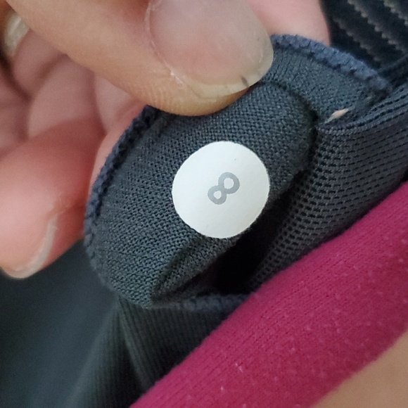 LULULEMON RACERBACK TANK TOP SIZE 8 - Picture 4 of 6